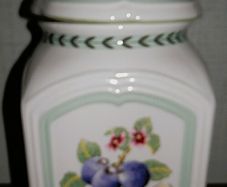 Large Villeroy & Boch French Charm Kitchen Jar with lid 48 euro