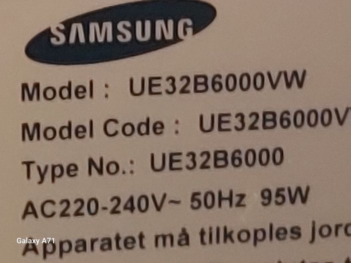 Samsung 32 inch TV, Model UE32B6000V, 4 HDMI, USB etc, Beautiful screen and picture, comes with Remote Control