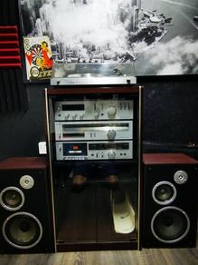 Vintage Toshiba separates with Toshiba speakers