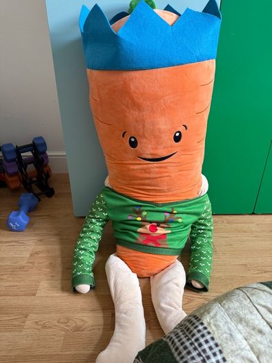 Giant Kevin the Carrot