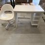 Desk and chair for sell Image 4