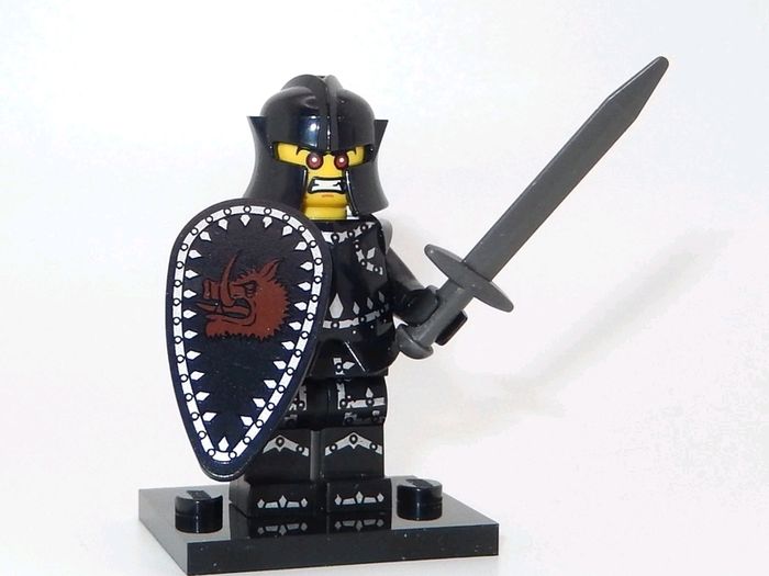 Lego EVIL KNIGHT Minifigure Lego Series 7 Lego Minifigure