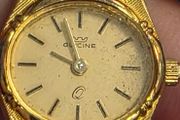 Vintage Glycine Swiss Ladies Quartz Watch - gold tone textured integrated mesh band