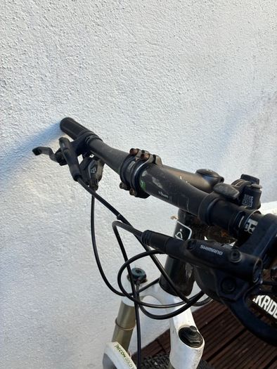 B'Twin Rock Rider 8XC Replica