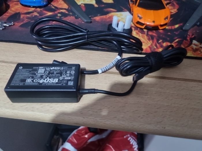 hp laptop charger C tipe brand new 65W 7  Available