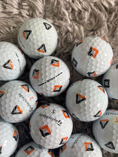 Golf Balls TaylorMade TP5 (PIX) X 40