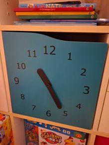 Blue clock IKEA Kallax insert