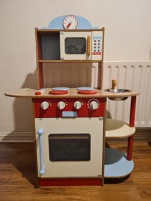 Kids toy kitchen