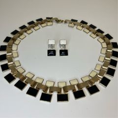 Vintage costume jewellery set: necklace and earrings
