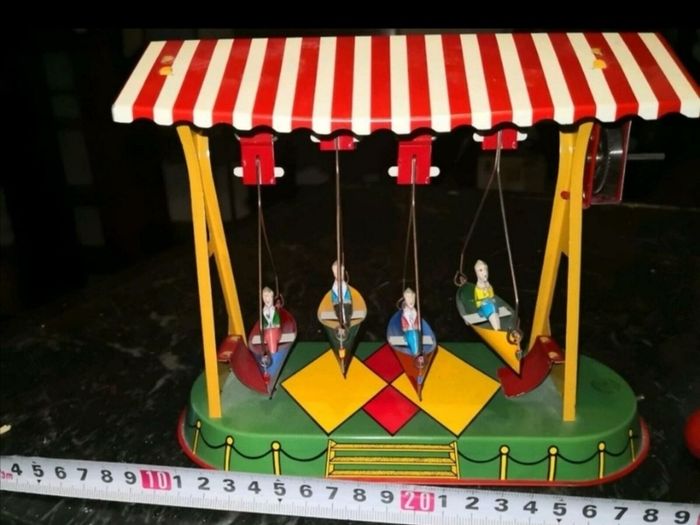 Old tintoy swingboat