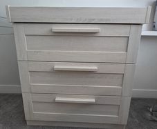 Mamas & Papas Atlas Convertible Cot/Bed & change table/dresser set - Nimbus White