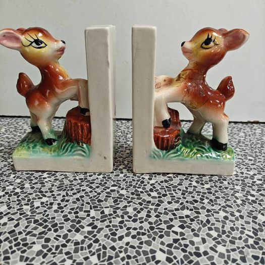 Lovely pair of vintage kitsch 1950s china fawn Bambi style bookends