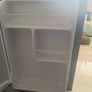 LOGIK mini fridge Image 2