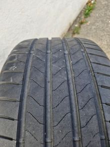 Tyre 18inch car