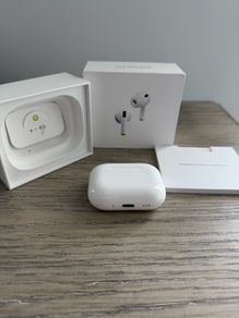 Apple Airpod Pro Gen 3 (latest)