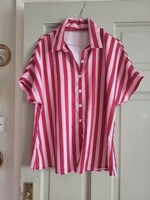pink/red blouse