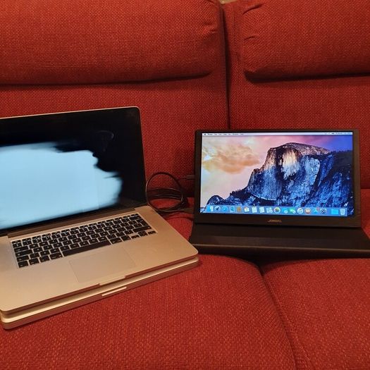 3 Macbook pro Apple laptops - parts or fix- all 3 for 120