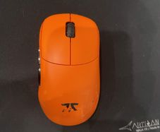 LAMZU X FNATIC THORN 4K including dongle and wire. Gaming mouse Works perfect read desc