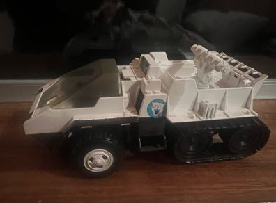Action force snow cat