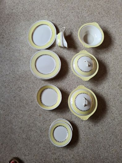 royal tudorware 23 piece