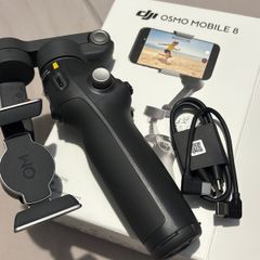 DJI Osmo Mobile 8 Standard Combo