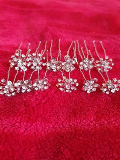12 hair pins