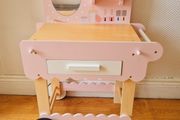 Dimples vanity cart
