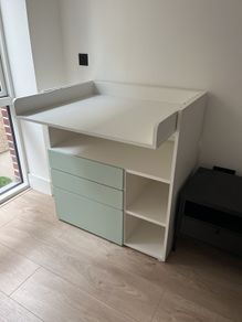 Free To Go IKEA Changing table
