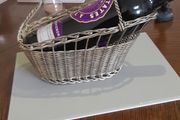 Wine basket metal