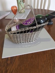 Wine basket metal