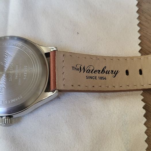 Timex Waterbury Red Wing Limited Edition