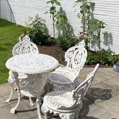Iron Garden table and chairs