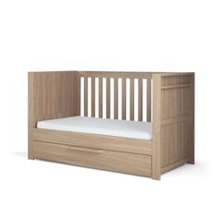 Mama's & Papa's Franklin Oak Cot Bed