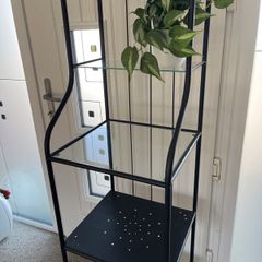 shelving unit