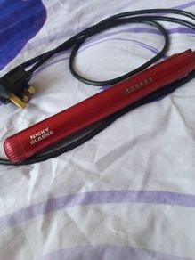 Hair straightener