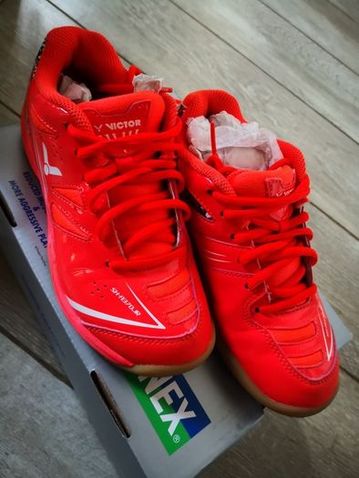 Badminton shoes