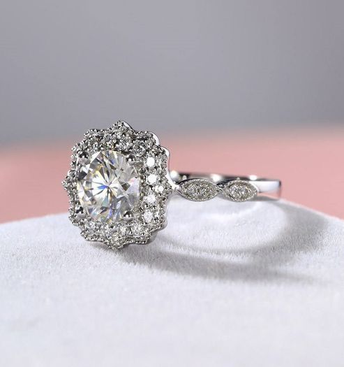 Vintage Style Crystal Silver Ring