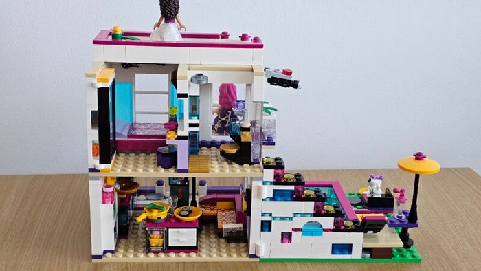 Lego Friends Livi's Pop Star House (41135)
