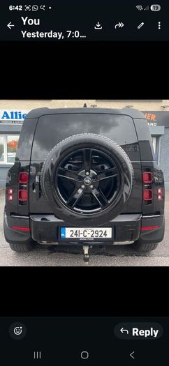 Land Rover Defender 2024