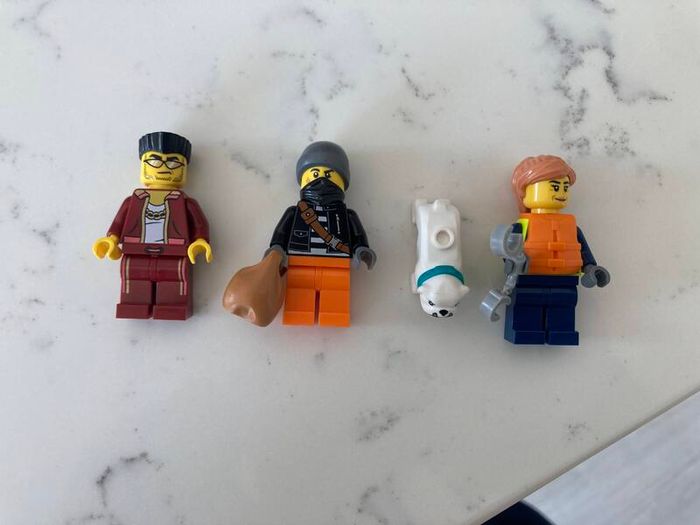 set 60417 lego city crooks hideout