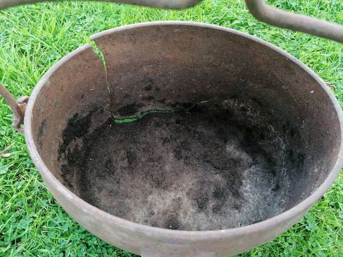 Vintage Cast Iron Pot