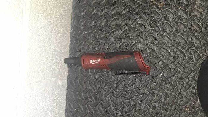 MILWAUKEE 245620 Ratchet, 30 ft-lb Fastening Torque