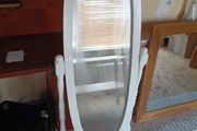 standing mirror