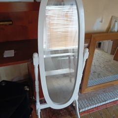 standing mirror