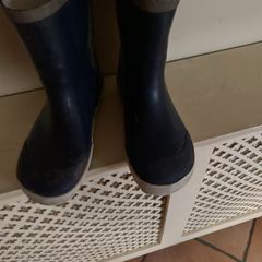 wellies