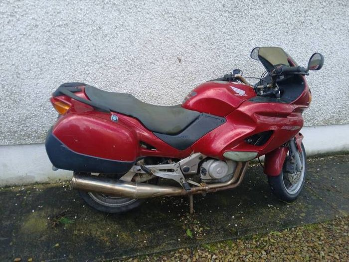 honda deauville 650cc