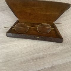 Vintage Round eyeglasses gold tone Unique Style!