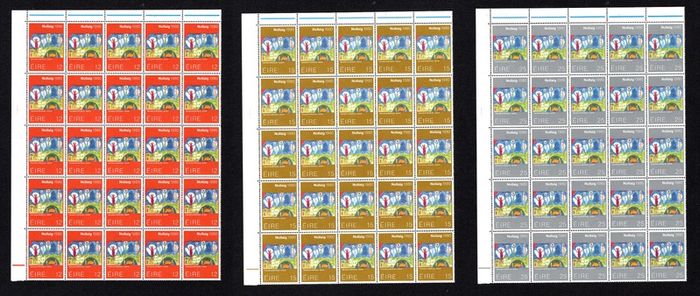 1980 Ireland Christmas Commemorative Stamps  corner block of 25 Mint Never Hinged (MNH)