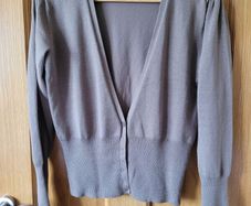 Atmosphere fine-knit cardigan with a V-neckline and button-front closure