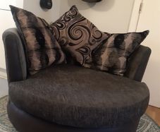 DFS Swivel Chair